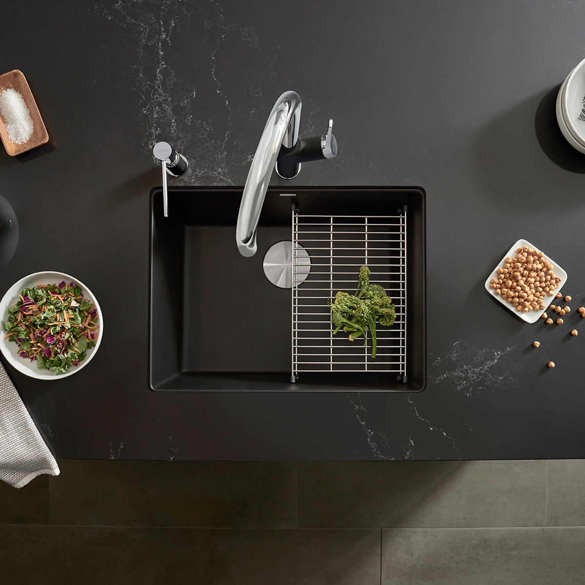 Precis 23-1/2x17-3/4x8-5/8" Single Bowl Sink in Black