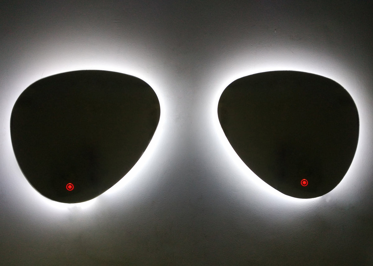 LED-Backlit Right Contemp Mirror 25.59x23.23" w/Touch Sensor
